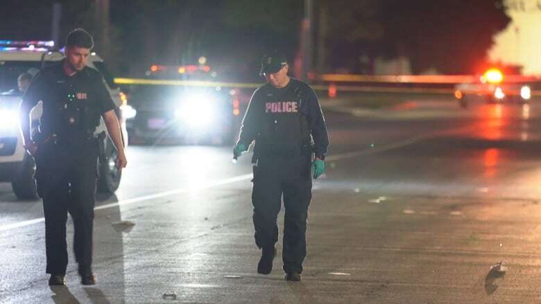 3 men shot, 1 woman stabbed in Mississauga: police