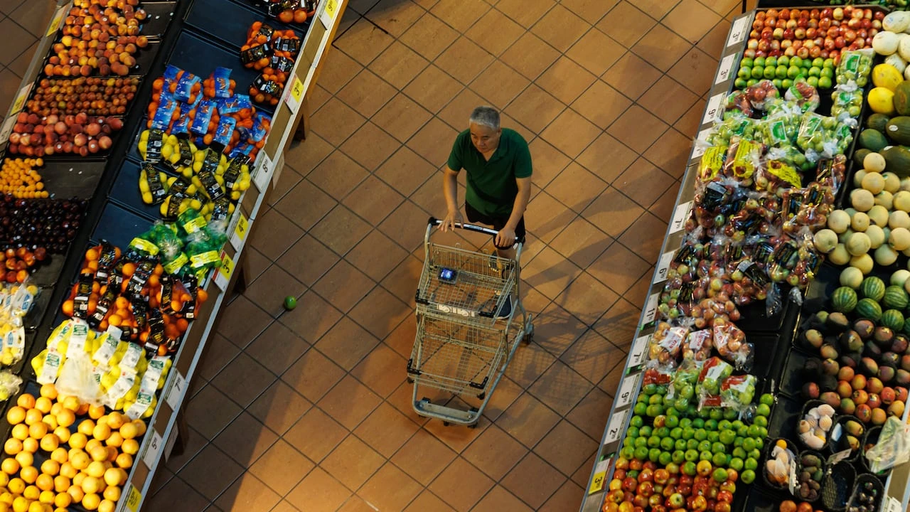Independent grocers impacted by fuel surcharges from food suppliers