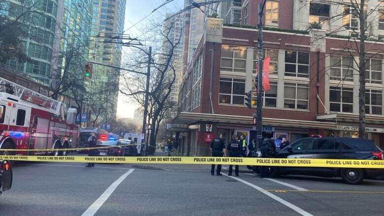 'Number of people stabbed,' suspect shot by police in downtown Vancouver: VPD