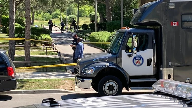 5-year-old girl in life-threatening condition after birthday party shooting in Etobicoke