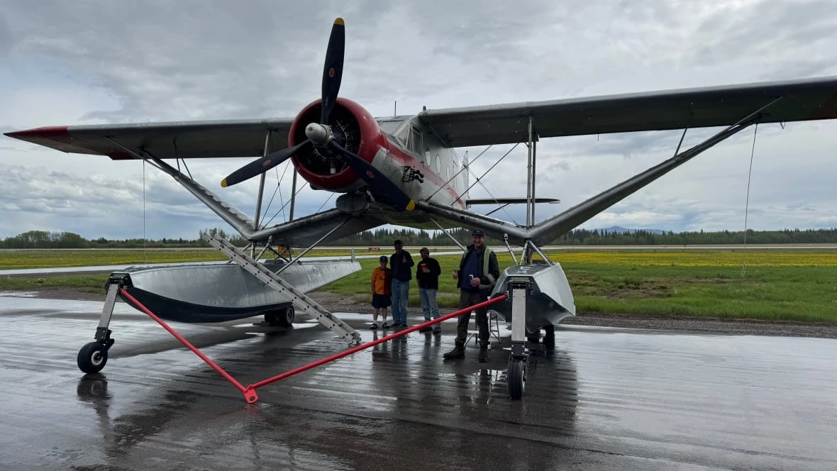 86-year-old floatplane, last of its kind known to still be flying, takes to the skies in Vanderhoof, B.C.