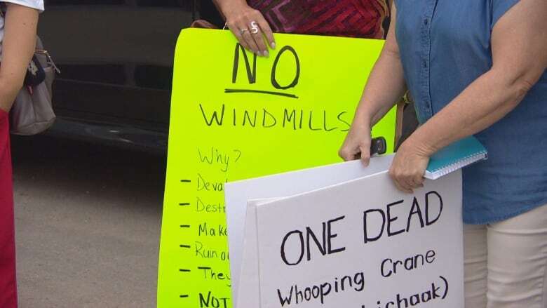 Some Weyburn residents oppose wind farm project, citing health concerns