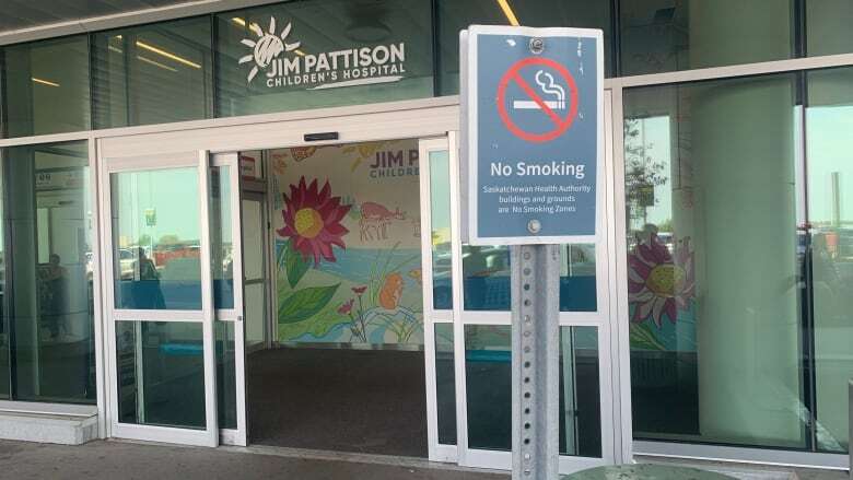 Fuming: Parents unhappy with lax enforcement of no smoking policy at Saskatoon children's hospital