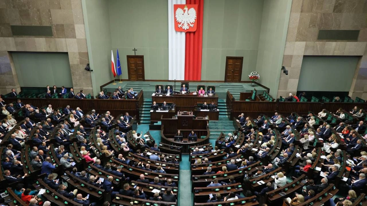 W Sejmie paliwa, ochrona zdrowia i wsparcie dla artystów