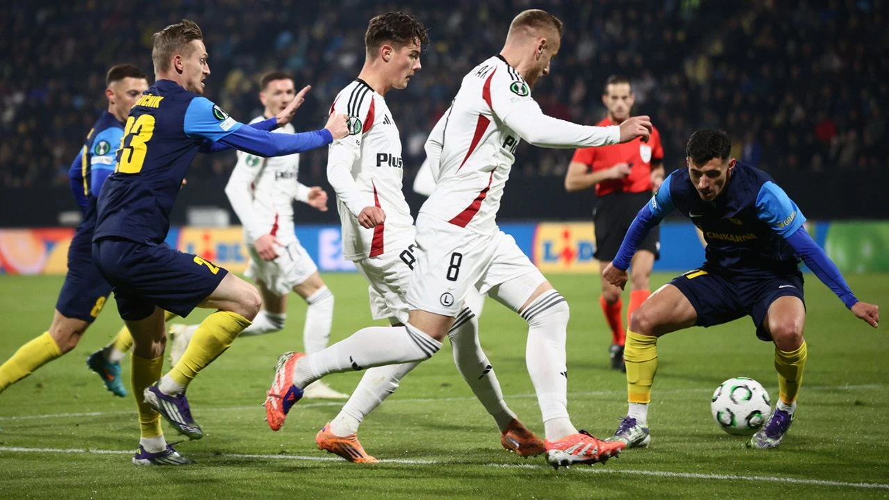 Wysoka cena nieskuteczności. Legia przegrała na własne życzenie