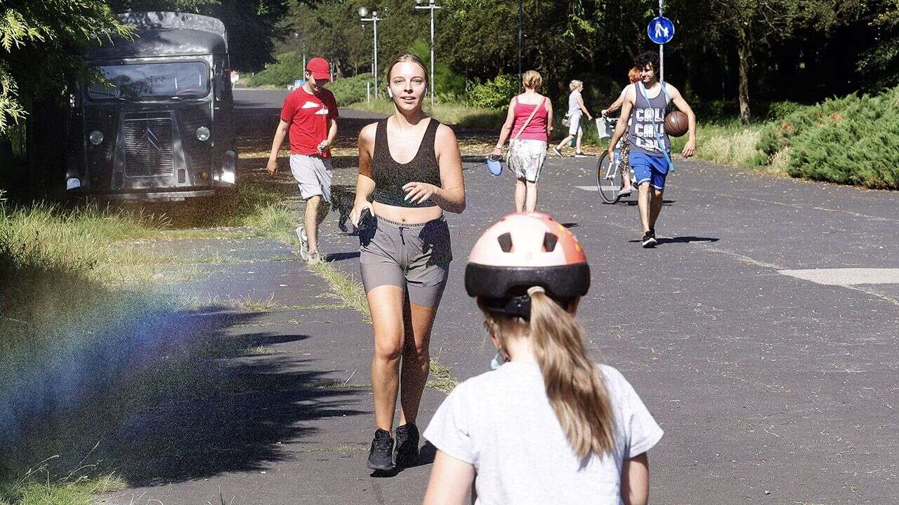 Szkoła i stopnie (Celsjusza). W placówkach skrócono lekcje z powodu upałów