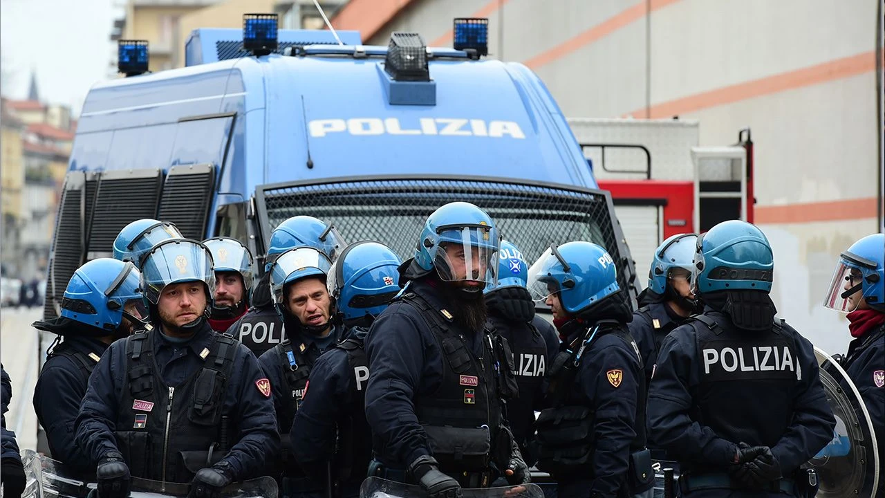 Zamieszki we włoskim więzieniu. Są ranni strażnicy