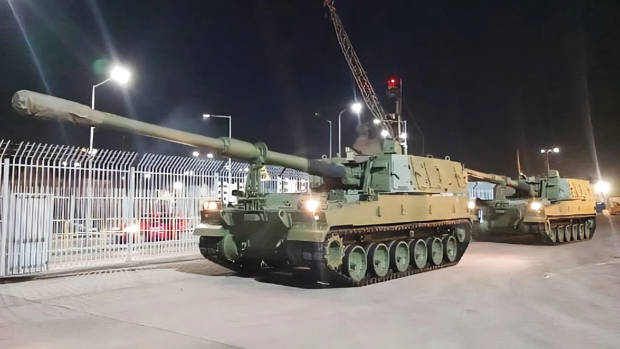 Haubice K9 dotarły do Polski z Korei. Są już na wschodzie kraju