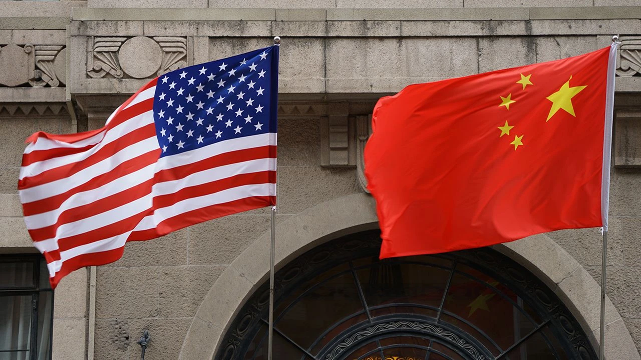 Chińskie ministerstwo odradza wyjazdy do USA. Mówi o „ocenie ryzyka”