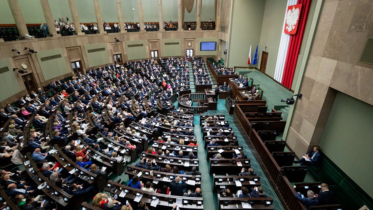 Wzrasta sprzeciw wobec rządu. Deklaruje go prawie połowa badanych