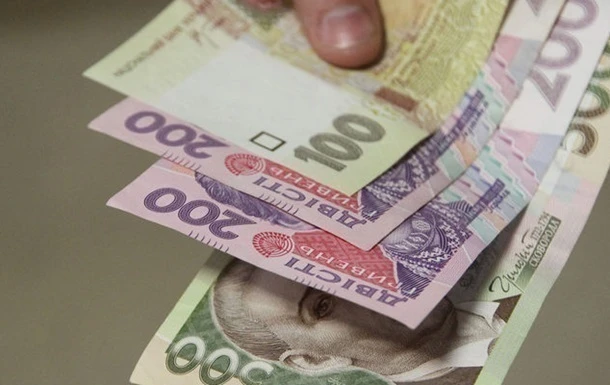 У МОН пообіцяли підняти зарплати вчителям у 2021 році