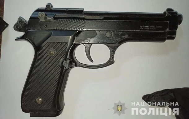На Закарпатті троє братів отримали поранення під час стрільби на підприємстві