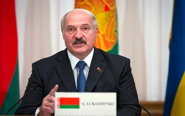 Лукашенко доручив звільняти вчителів за ідеологію