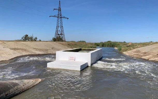 В Одеській області засихаюче озеро рятують водою з Дунаю