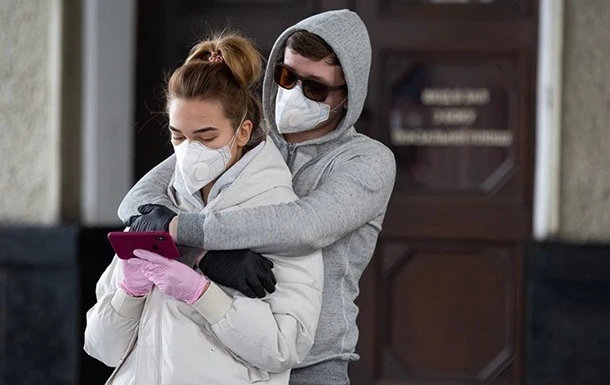 Від COVID в Україні померли понад 10 тисяч осіб