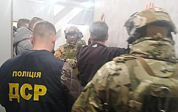 Луцькі чиновники вимагали хабарі за укладення договорів на Велике будівництво
