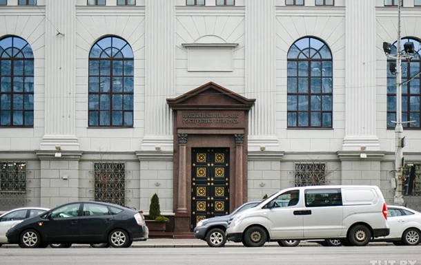 Нацбанк Білорусі перестав постачати банки грошима