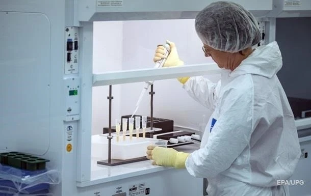 Компанія Johnson&Johnson припинила випробування вакцини від коронавірусу