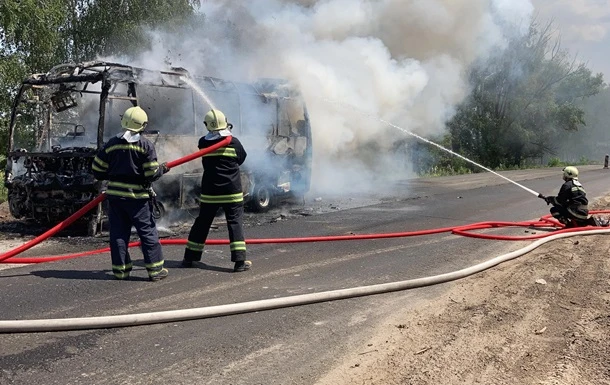 На Черкащині загорівся автобус з пасажирами