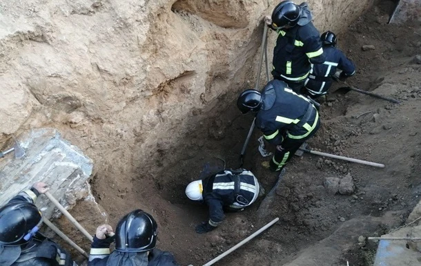 В Одесі під час обвалення котловану загинули робітники