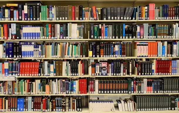 Названо книги, продаж яких злетів під час пандемії