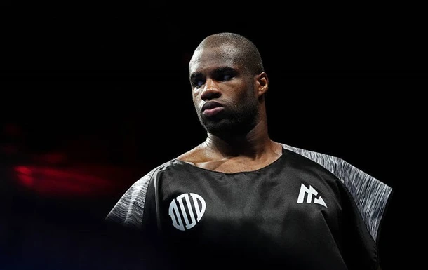 Дюбуа вирішив не відсиджуватися після поразки від Усика і помишляє далі