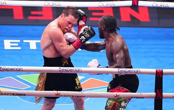 Бій Альварес - Кроуфорд побив рекорд переглядів серед титульних поєдинків