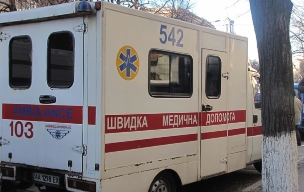 Потонулу в басейні ТРЦ у Києві дитину вдалося врятувати