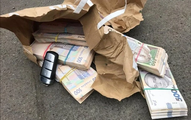 У Києві у бізнесмена вимагали 700 тисяч