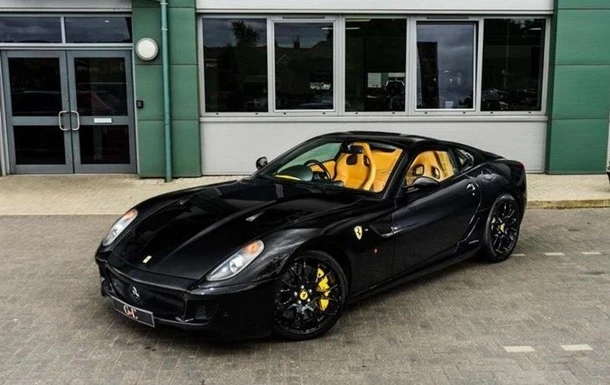 Ерік Клептон виставив на продаж свій Ferrari