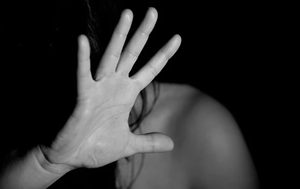На Донбасі виявлено вісім випадків сексуального насильства з боку військових