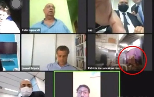 Пара випадково вийшла в прямий ефір, займаючись сексом