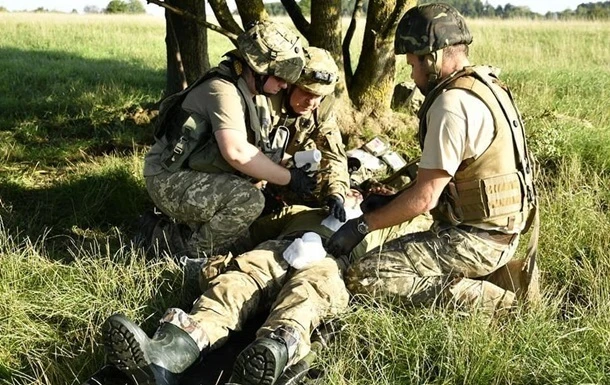 У ООС під час евакуації бійця загинув військовий медик