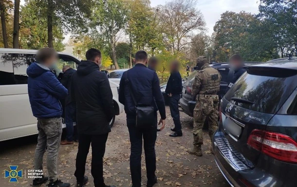 У Сумах депутат облради вимагав гроші на передвиборчу кампанію