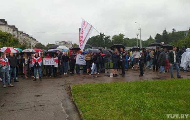 ОМОН розігнав протестувальників біля Мінського тракторного заводу
