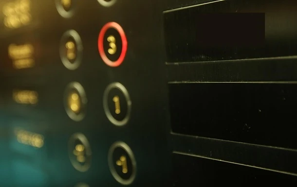 У багатоповерхівці Одеси обірвалася кабіна ліфта з підлітком