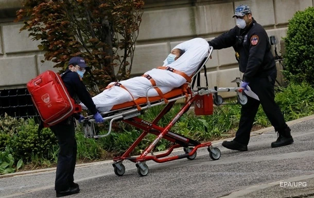 У США понад 100 тисяч випадків COVID за добу
