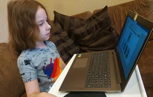 Школярів у червоній зоні залишать на дистанційному навчанні