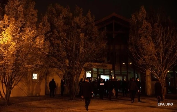 Charlie Hebdo прокоментував вбивство вчителя під Парижем
