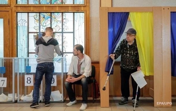 У Луцьку спостерігач вистрибнув у вікно на виборчій дільниці
