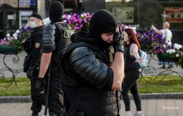 Протести в Білорусі: глава МВС розпорядився не чіпати журналістів