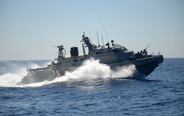 Флот України першим у світі отримає катери Mark VI