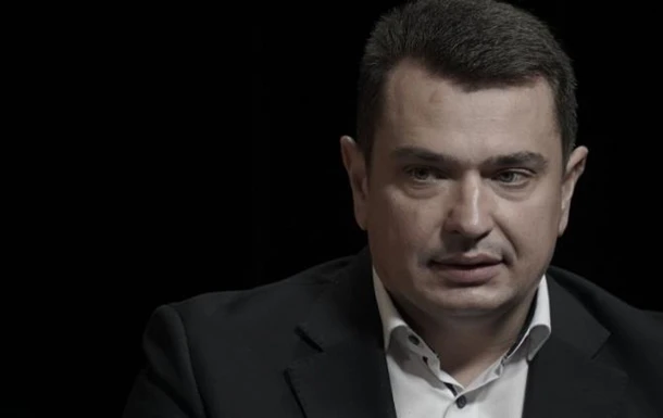 Директор НАБУ заявив про закриття майже 100 справ через рішення КСУ