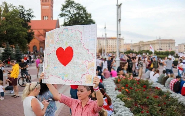 У Радбезі Білорусі порівняли протести з путчем 1991 року