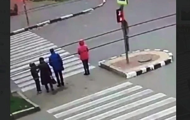 ДТП на острівці безпеки в Харкові: з'явилися нові факти