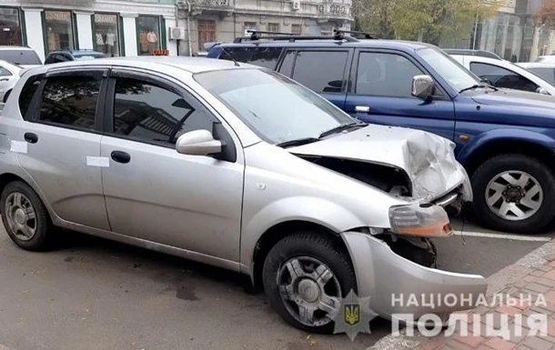 В Одесі жінка влаштувала ДТП на викраденому таксі
