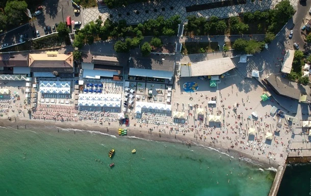 Вода на п'яти відомих пляжах Одеси не відповідає вимогам