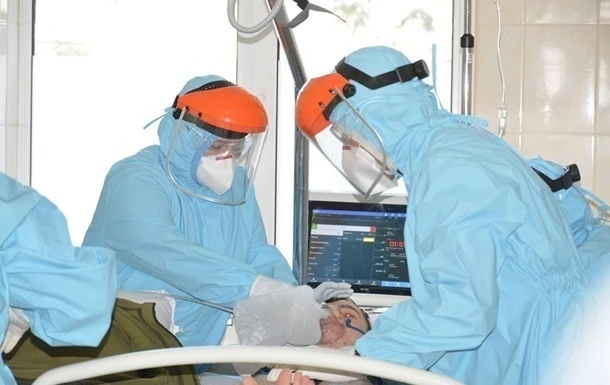 COVID-19: в Україні вперше за добу 4000 випадків