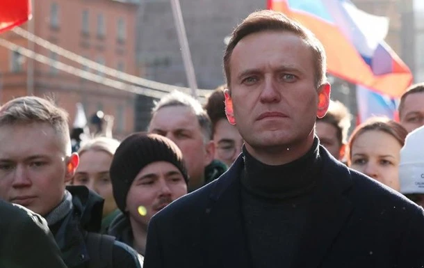 Навального отруїли вдосконаленою речовиною групи Новачок