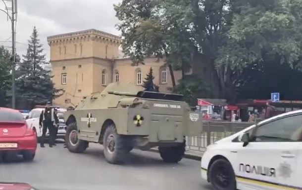 У центрі Києва помітили БРДМ